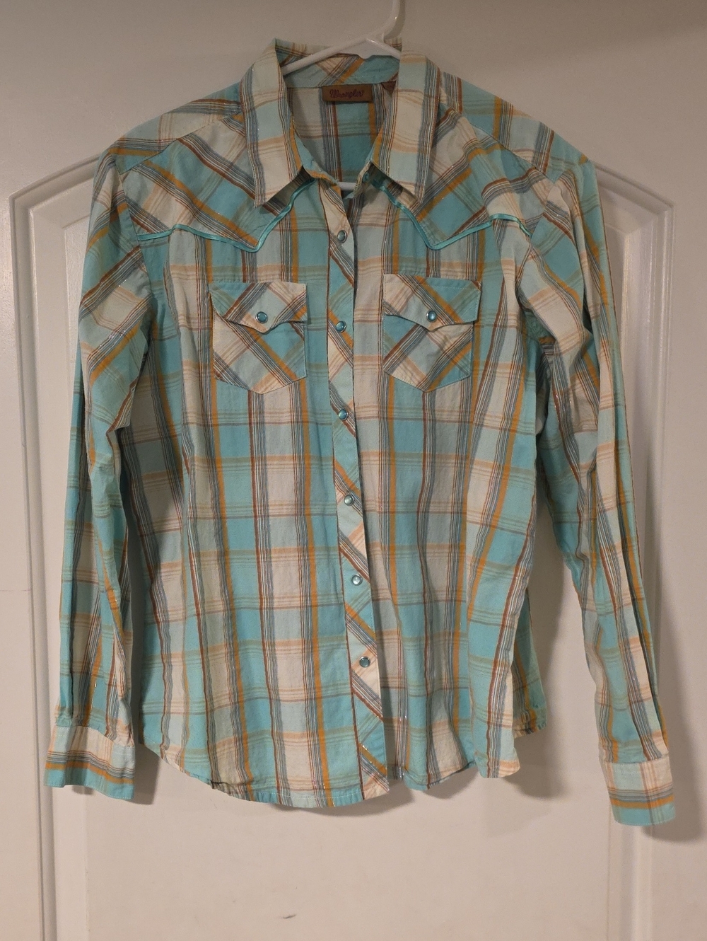 Wrangler Plaid Button-Up Shirt in Aqua, White & Tan